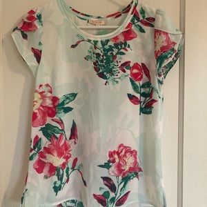 Beautiful NWT top.